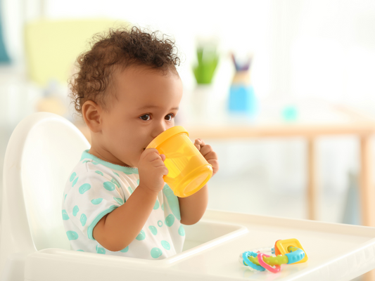 Can Babies Drink Water? When and How to Introduce It