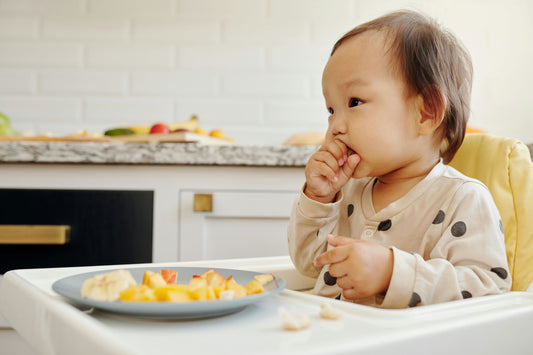 How to Encourage Your Baby to Self-Feed